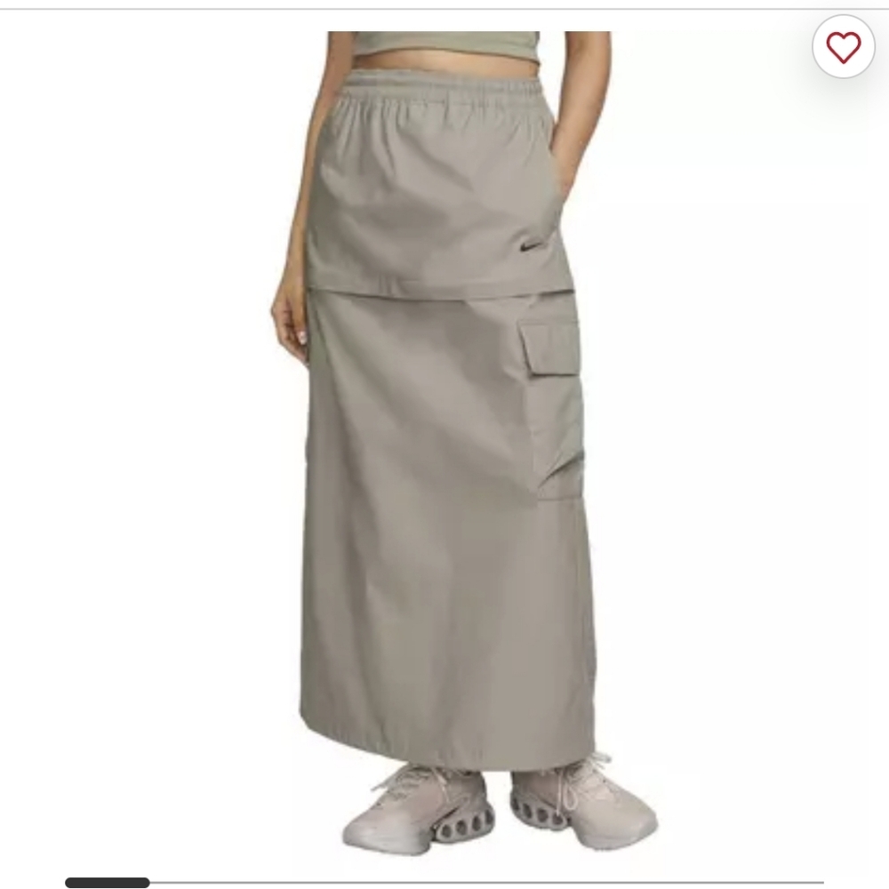 Nike Mid Rise Woven Cargo Midi Skirt